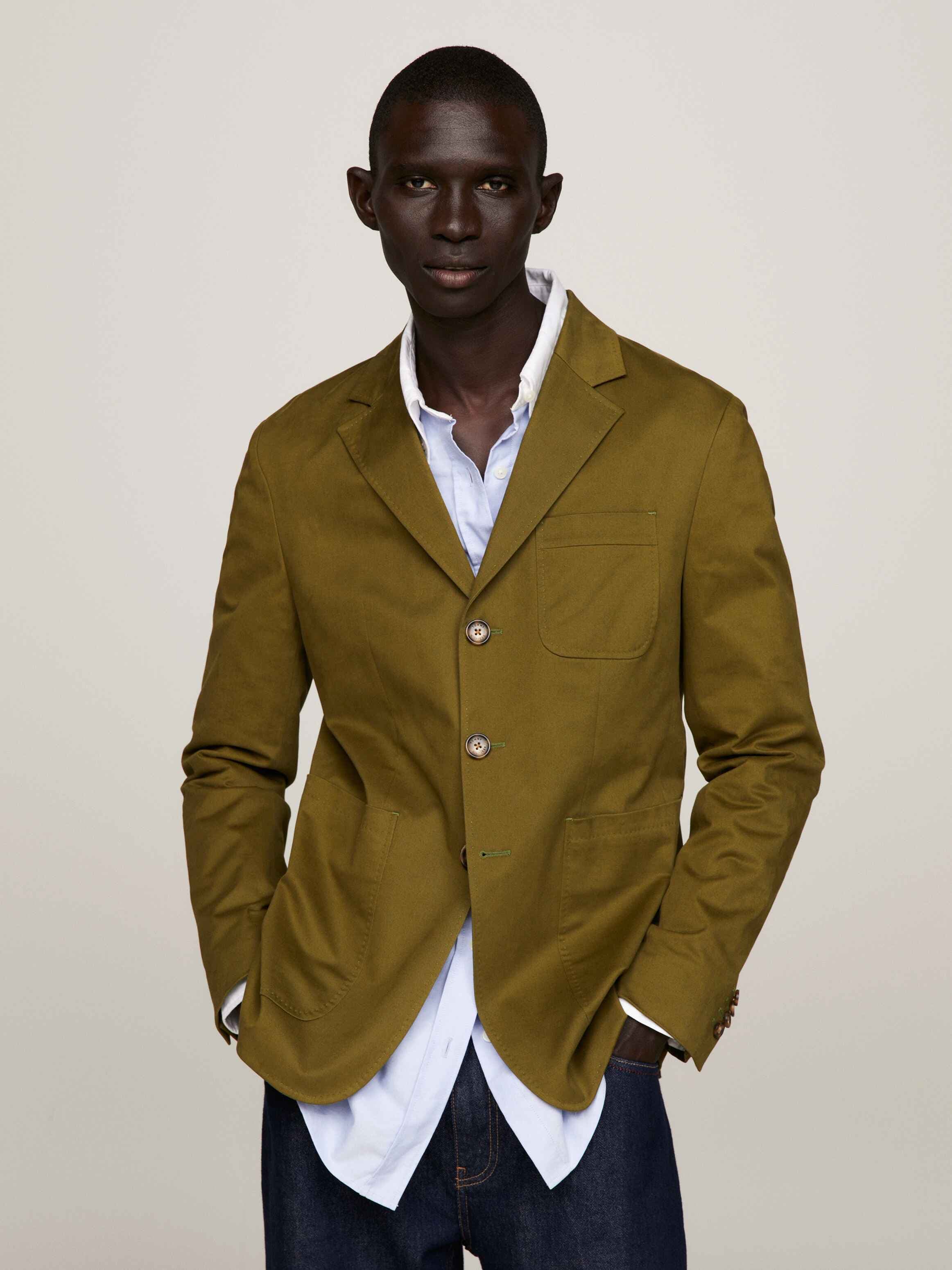 Single Breasted Classic Fit Blazer